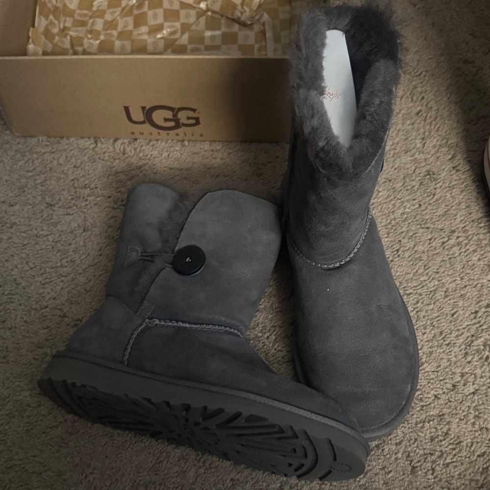 UGG Bailey Button Boots - Grey